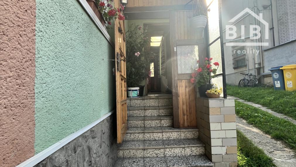 PREDAJ rodinný dom Brezová pod Bradlom