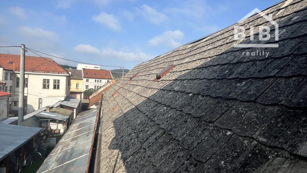 PREDAJ rodinný dom Brezová pod Bradlom