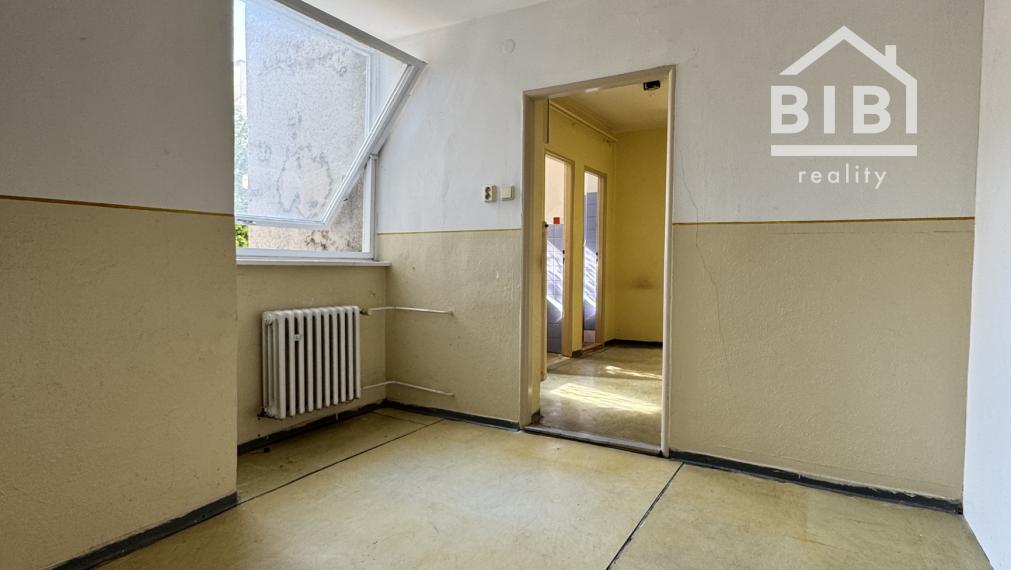 PREDAJ 2-izbový byt - Banka