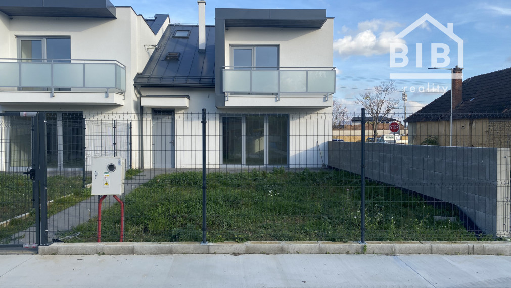 PREDAJ 5 izbový byt, Čachtice, novostavba, 181 m2