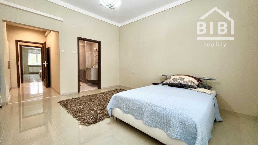 PREDAJ priestranný 4-izbový byt Pieštany - Nálepkova