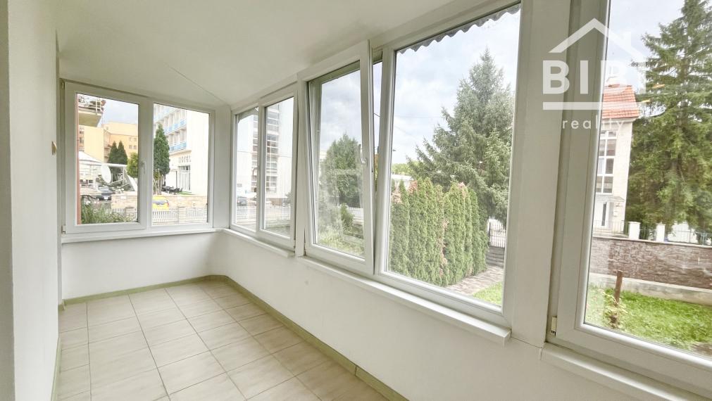 PREDAJ priestranný 4-izbový byt Pieštany - Nálepkova