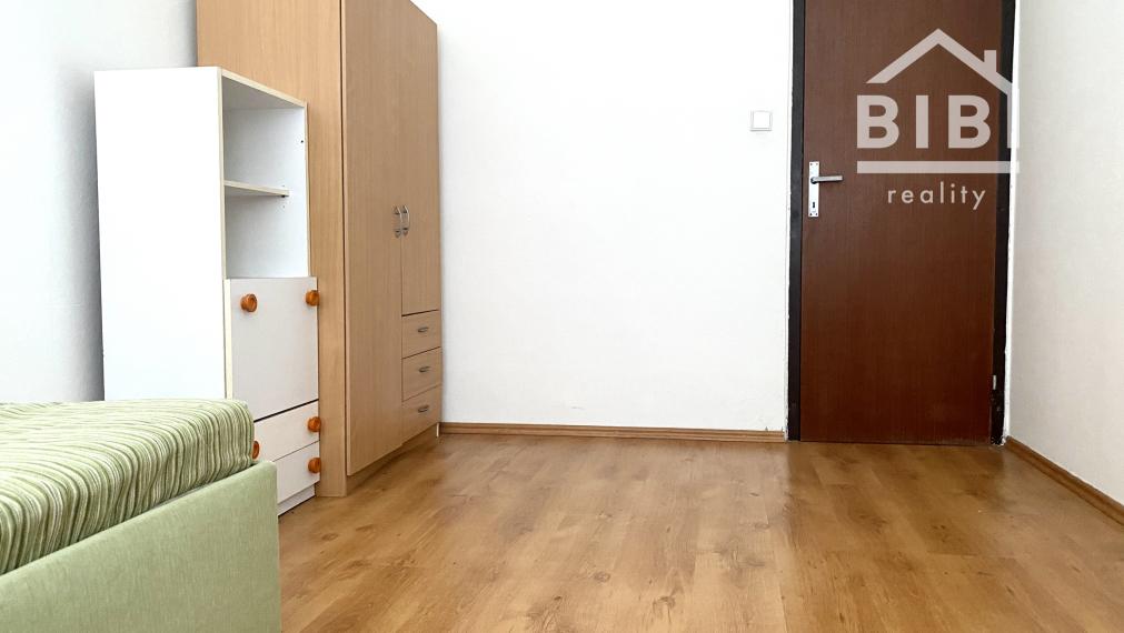 PRENÁJOM veľký 3i byt Bratislava, Karlova Ves, ul. Beniakova