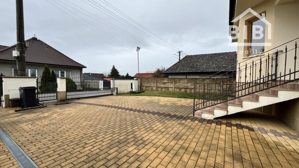 PREDAJ priestranný 4-izbový rodinný dom, Sokolovce