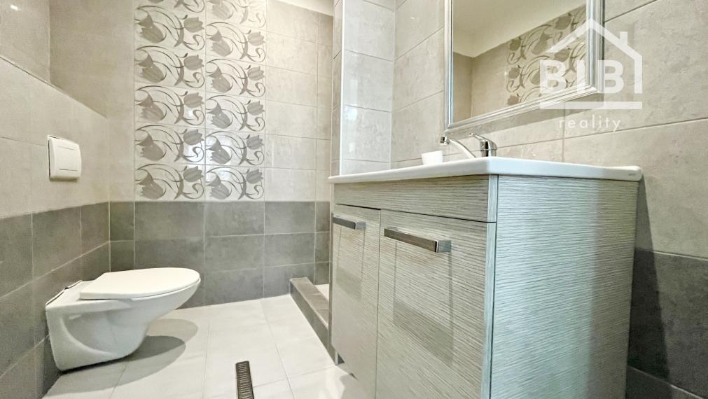 PREDAJ priestranný 4-izbový byt Pieštany - Nálepkova