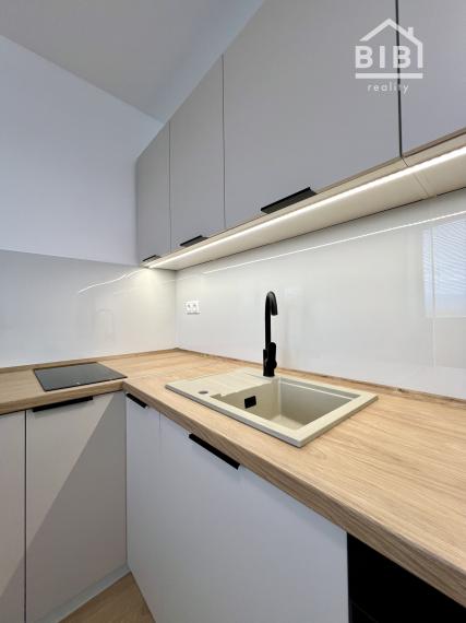 PREDAJ Exkluzívny byt, garsónka NMnV so záhradkou, kompletná rek.