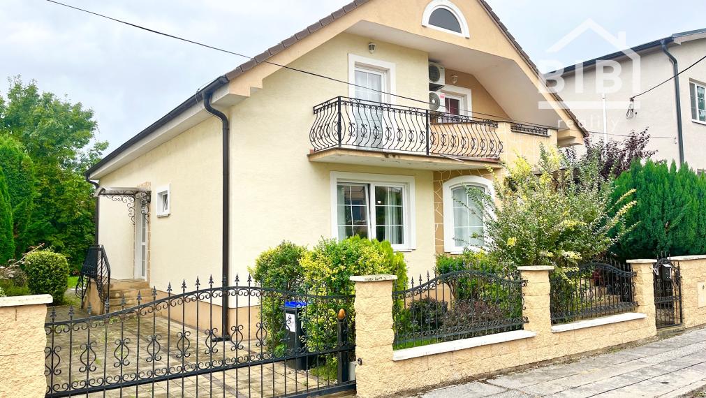 PREDAJ 7-izbový rodinný dom Piešťany - Floreát