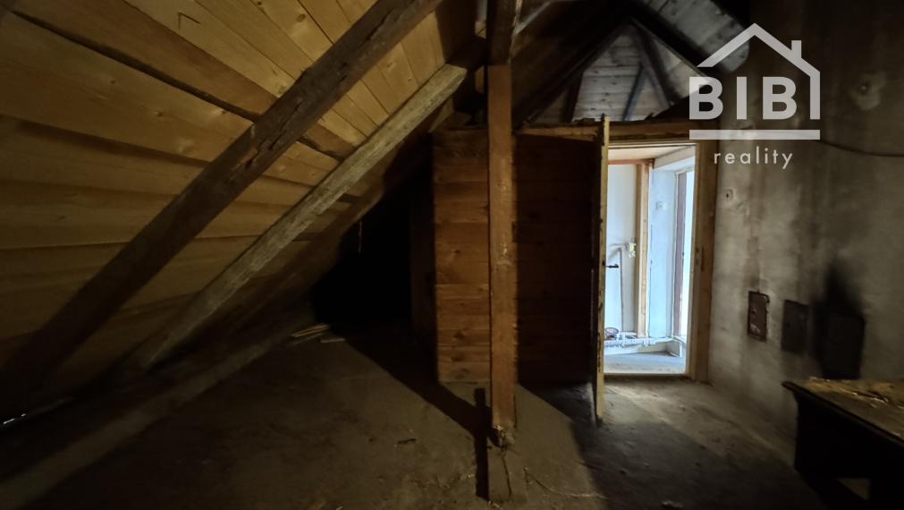 REZERVOVANÉ PREDAJ starší rodinný dom Vrbovce