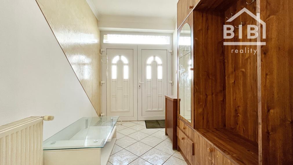 PREDAJ rodinný dom Banka