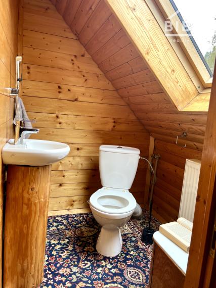 PREDAJ Chata s jazerom a pozemkami 121 000 m2