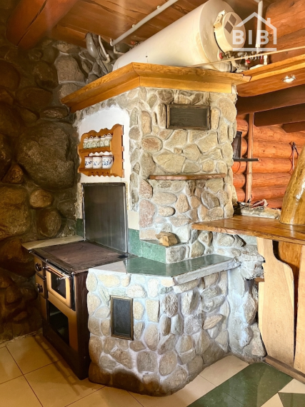 PREDAJ Chata s jazerom a pozemkami 121 000 m2