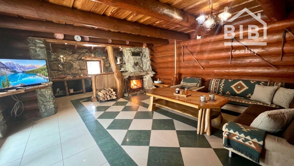 PREDAJ Chata s jazerom a pozemkami 121 000 m2