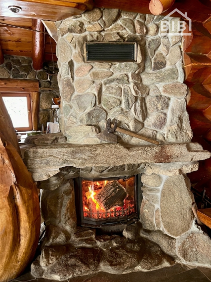 PREDAJ Chata s jazerom a pozemkami 121 000 m2