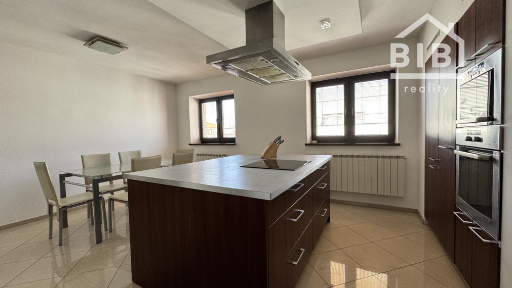 PRENÁJOM veľkometrážny 2-izbový byt Piešťany - Centrum