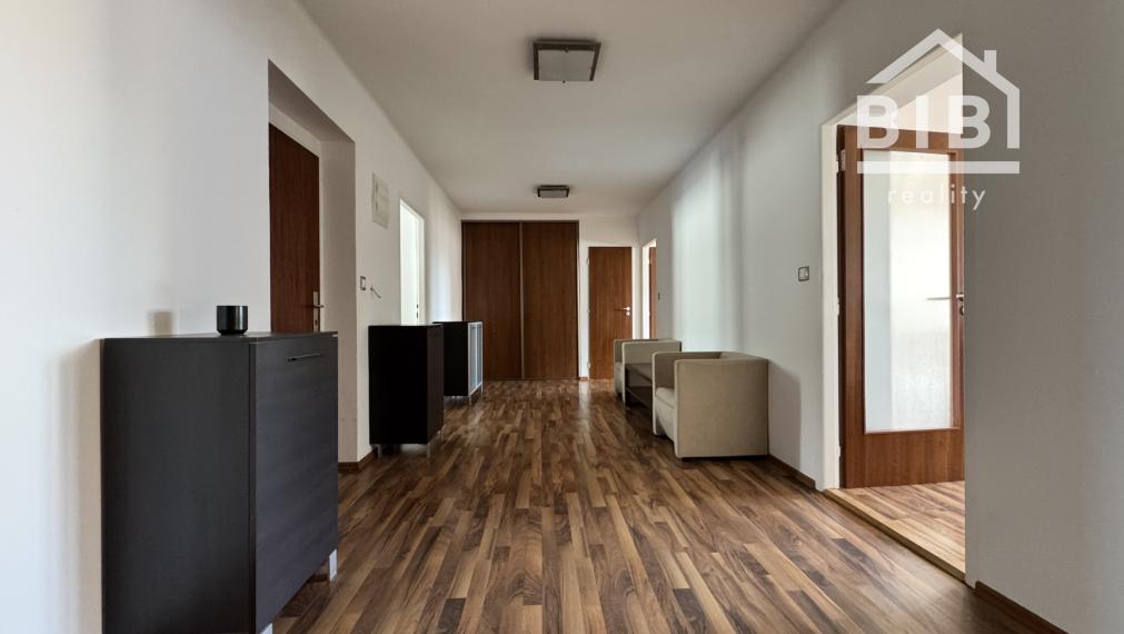 PRENÁJOM veľkometrážny 2-izbový byt Piešťany - Centrum
