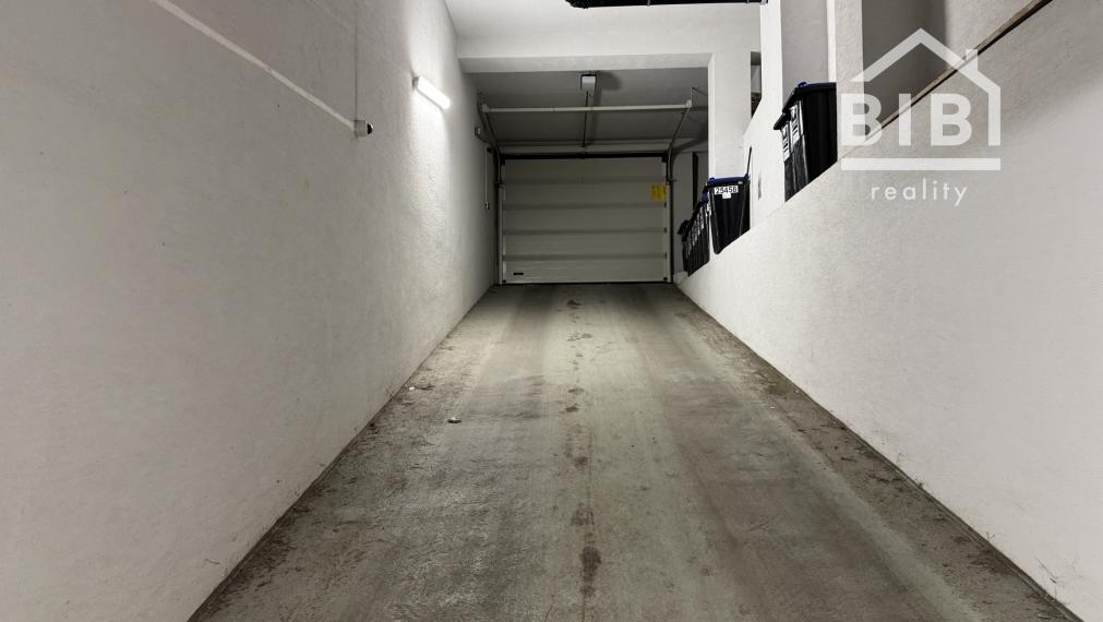 PREDAJ Garážové parkovacie miesto Piešťany Gallery Q8