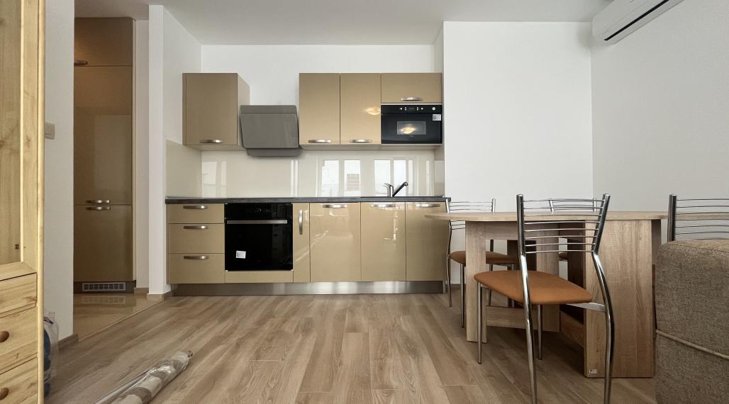 PRENÁJOM 2-izbový byt Piešťany - Centrum