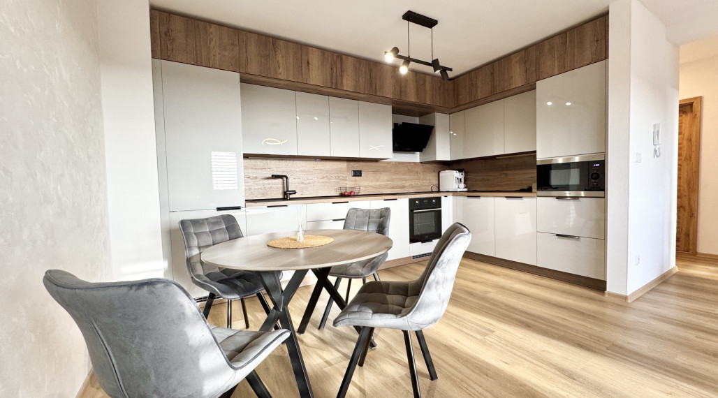 PREDAJ 2-izbový byt v novostavbe v Chtelnici