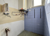 PREDAJ 2-izbový byt - Banka - fotografia 6