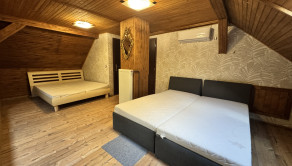 PREDAJ rodinný dom Banka - fotografia 15