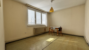 PREDAJ 2-izbový byt - Banka - fotografia 3