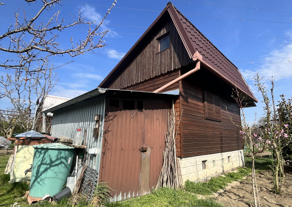 PREDAJ chata, Piešťany - ZO Sĺňava