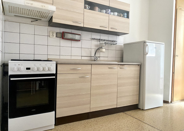 PRENÁJOM veľký 3i byt Bratislava, Karlova Ves, ul. Beniakova