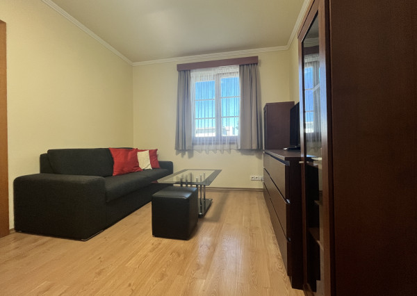 PRENÁJOM Kancelárske priestory, Piešťany - centrum