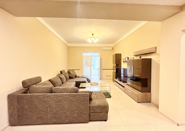 PREDAJ priestranný 4-izbový byt Pieštany - Nálepkova