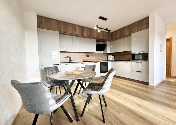 PREDAJ 2-izbový byt v novostavbe v Chtelnici