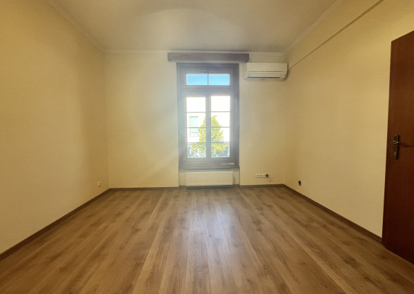 PRENÁJOM Kancelárske priestory, Piešťany - centrum