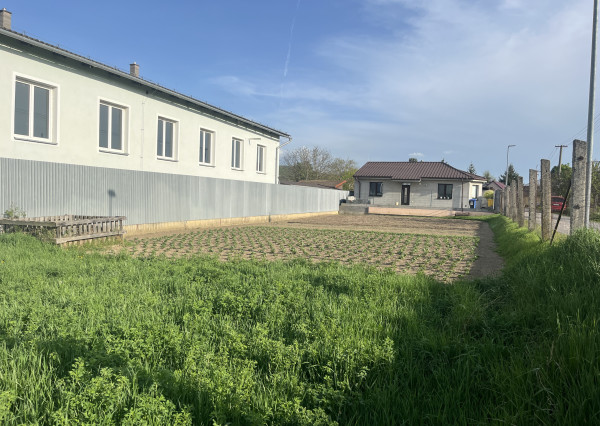 PREDAJ pozemok Drahovce