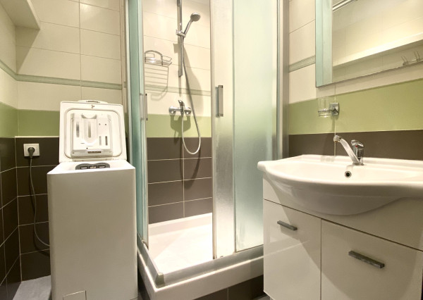 PRIPRAVUJEME veľký 3izb byt, Bratislava, Dlhé Diely, ul. Beniakova