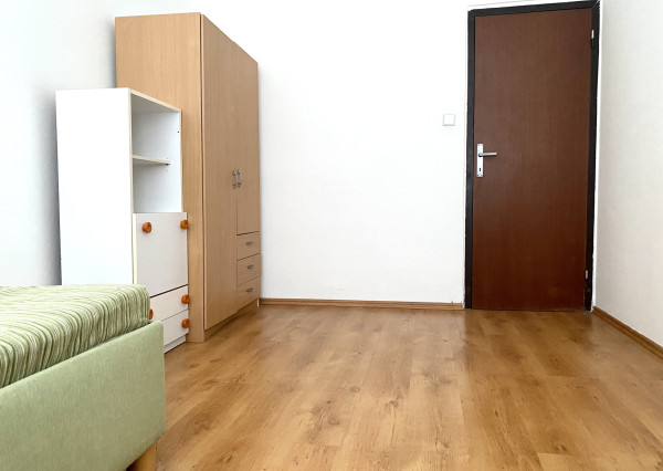 PREDAJ veľký 3izb byt, Bratislava, Dlhé Diely, ul. Beniakova