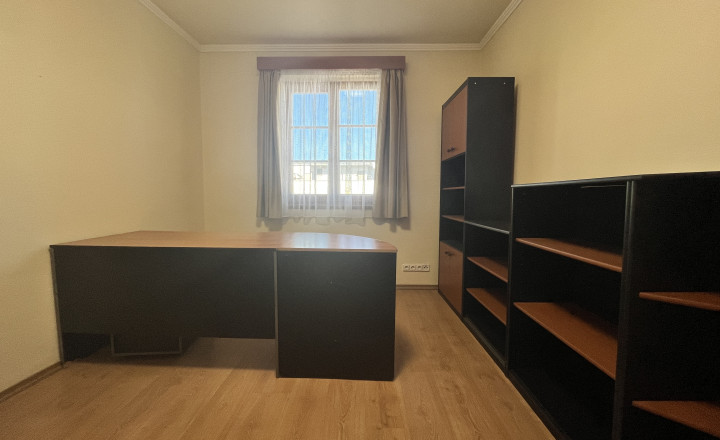 PRENÁJOM Kancelárske priestory, Piešťany - centrum - fotografia 3