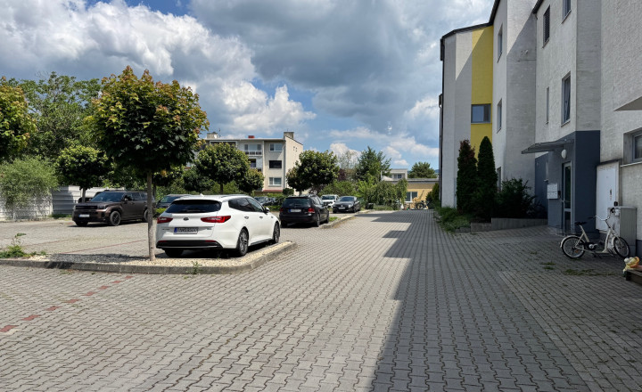PREDAJ Priestranná garsónka s parkovaním - Piešťany Zornica - fotografia 7