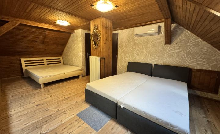 PREDAJ rodinný dom Banka - fotografia 14
