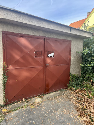 PREDAJ Veľká Garáž NMnV, Moyzesova ul. 23 m2