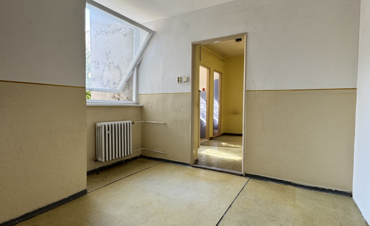 PREDAJ 2-izbový byt - Banka - fotografia 7