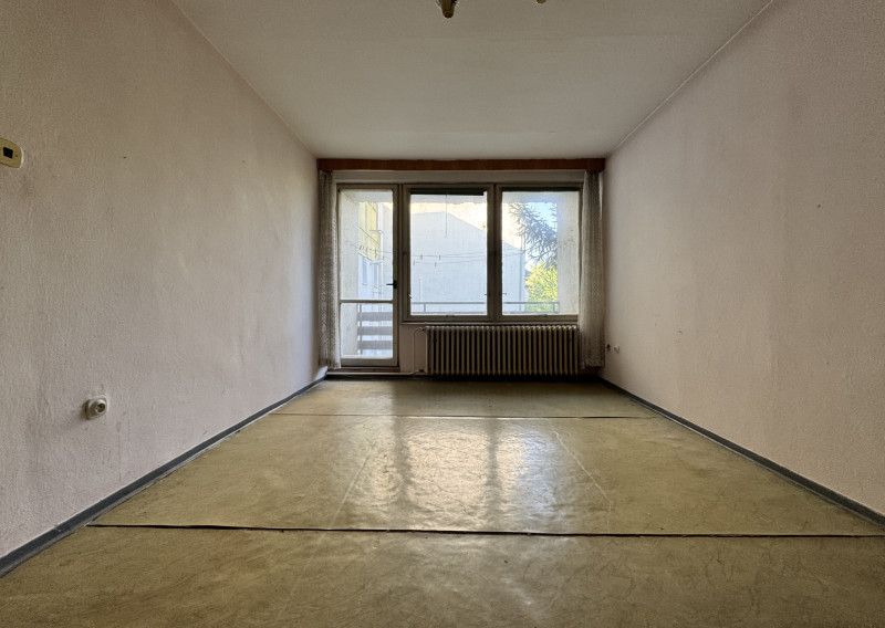 PREDAJ 2-izbový byt - Banka - fotografia 1